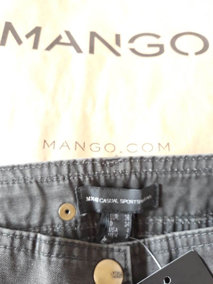 Pantaloni scurti mar. 36 de la Mango