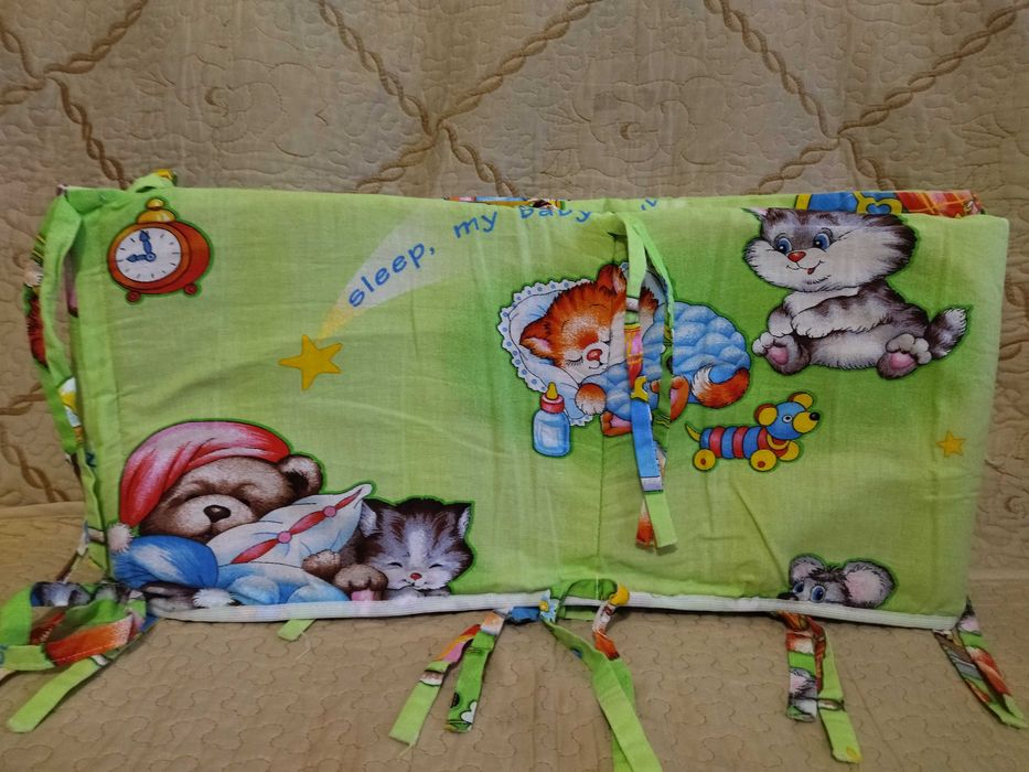 Бортики в кроватку новые