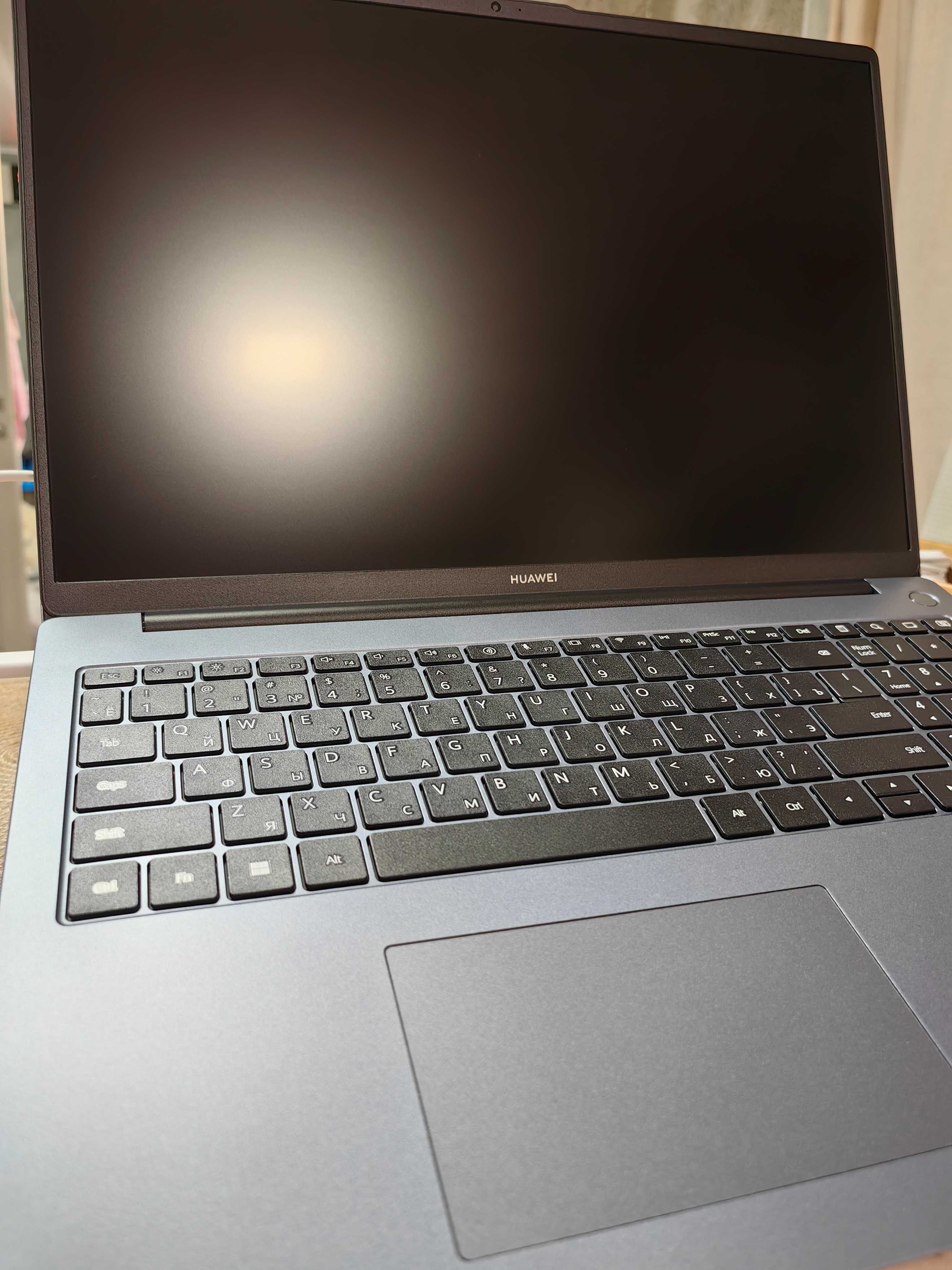 Huawei Matebook D16(2024) i5-12450H, 16Gb, 512ssd