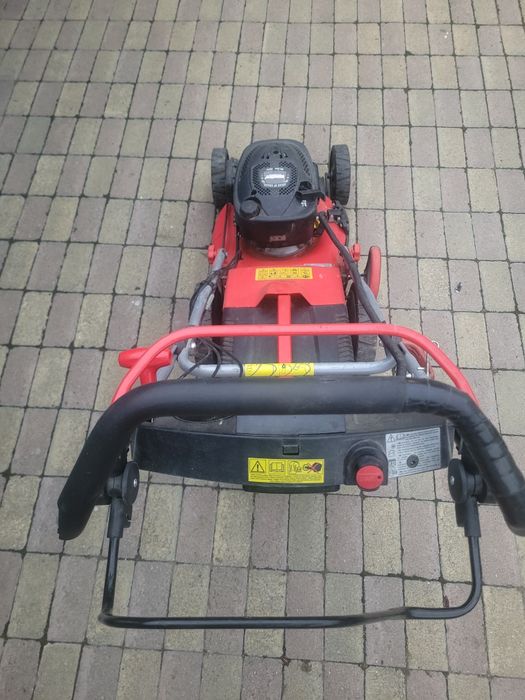 mașina de tuns gazonul **HECHT 543 SWE**