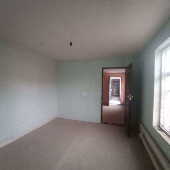 Uy sotiladi 4sotok 4xona