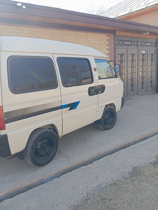 Faqat uy ishlari hiZmatida bulgan hammasi halol