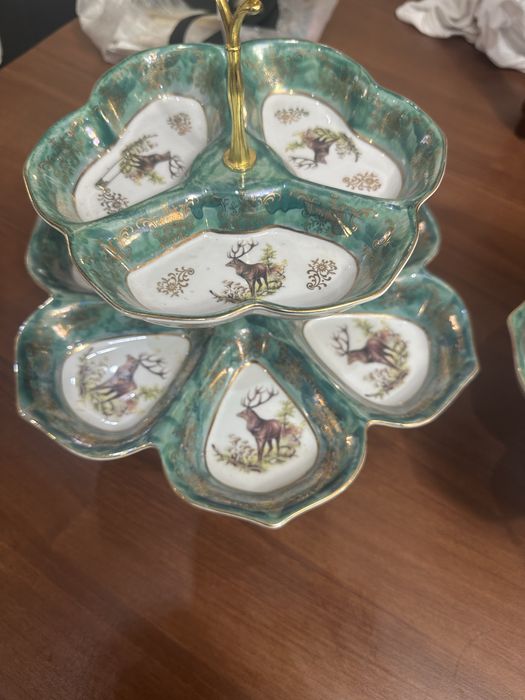 Посуда двухярусное 2 штук