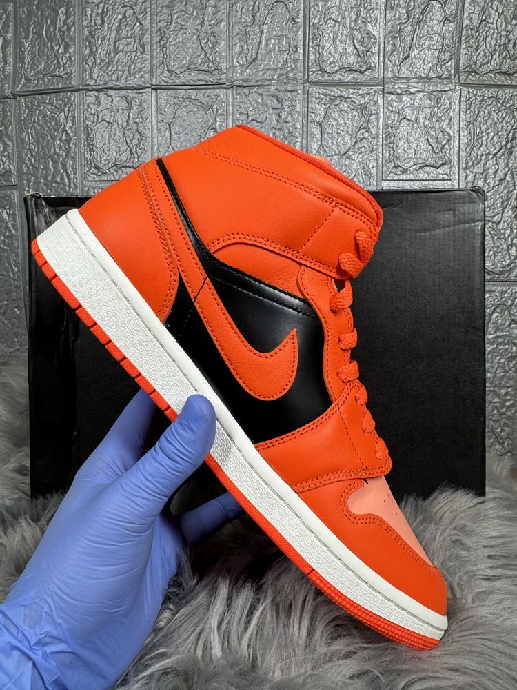 Nike Air Jordan 1 SE Rush Orange Crimson Bliss