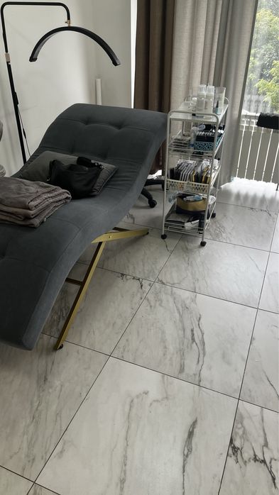 Продам анатомическую кушетку серого цвета