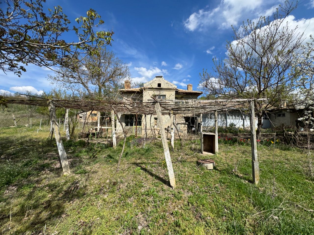 Продава се Къща в с. Брестак, Област Варна - 186 кв.м за 74 €/кв.м - Снимка #6