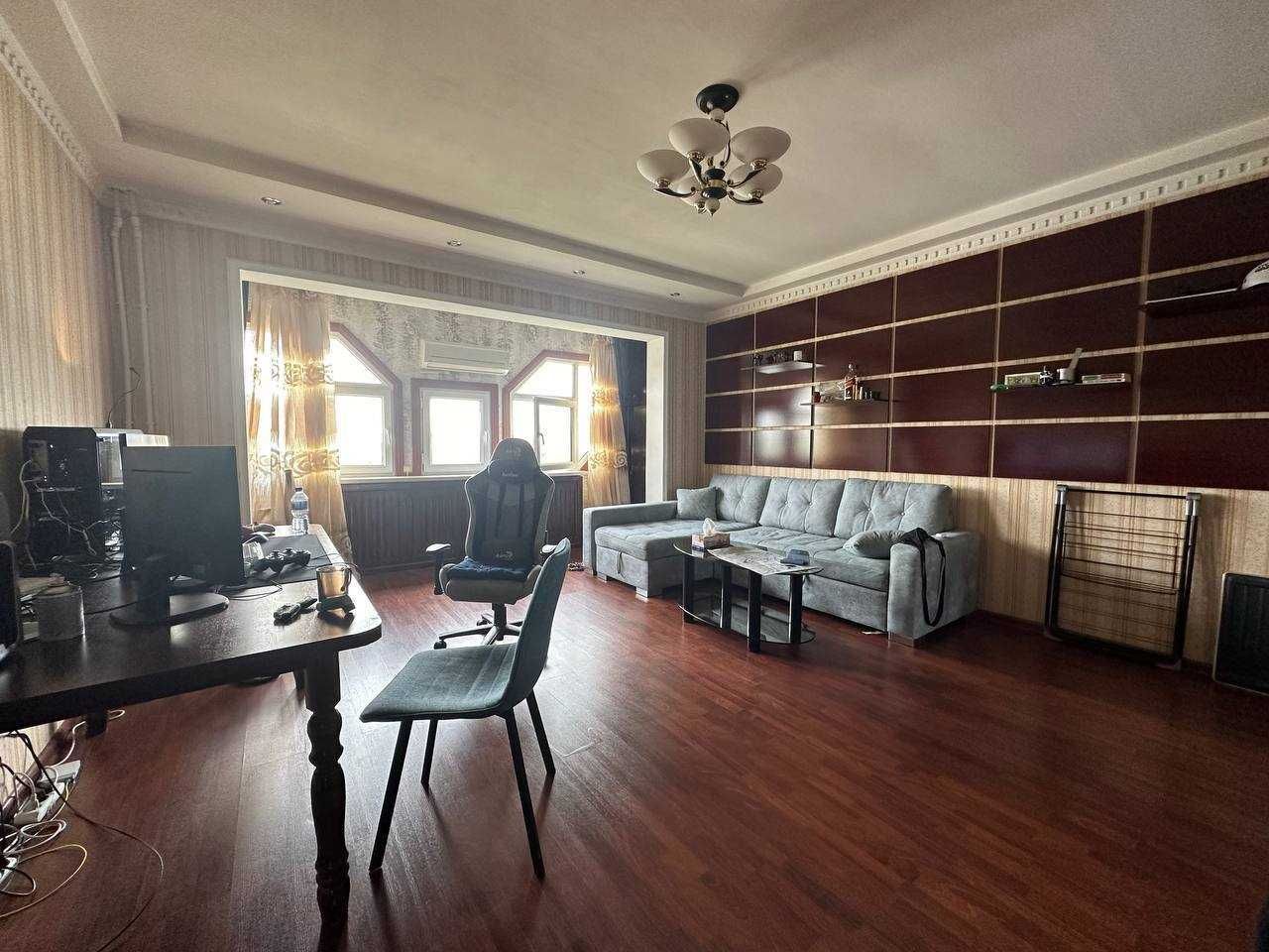 Шота-Руставели - 2/8/9 отдельный вход  кафе B&B, Океан