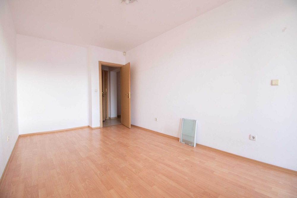 Продава се Тристаен апартамент в София, Младост 1А - 150 кв.м за 1067 €/кв.м - Снимка #2