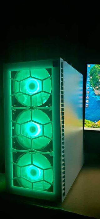 Топ Геймърско РС I5 14400/32Gb D5/1TB SSD/RX 6700XT 12Gb/WiFi&BT/Гаран