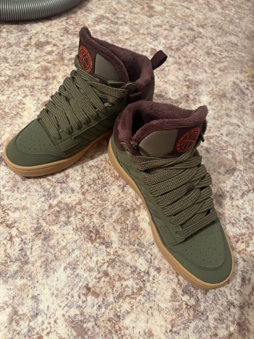 Адидас хупс.