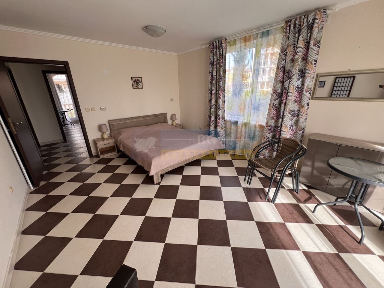 Продава се Тристаен апартамент в Созопол - 109 кв.м за 1285 €/кв.м - Снимка #4
