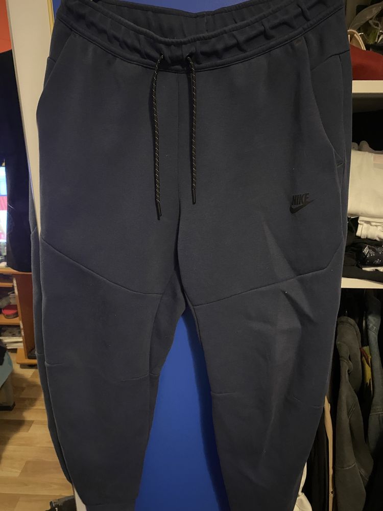 Vand trening nike tech fleece