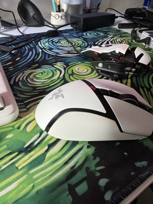 (Vandut!) Razer Basilisk V3 pro inca in garantie