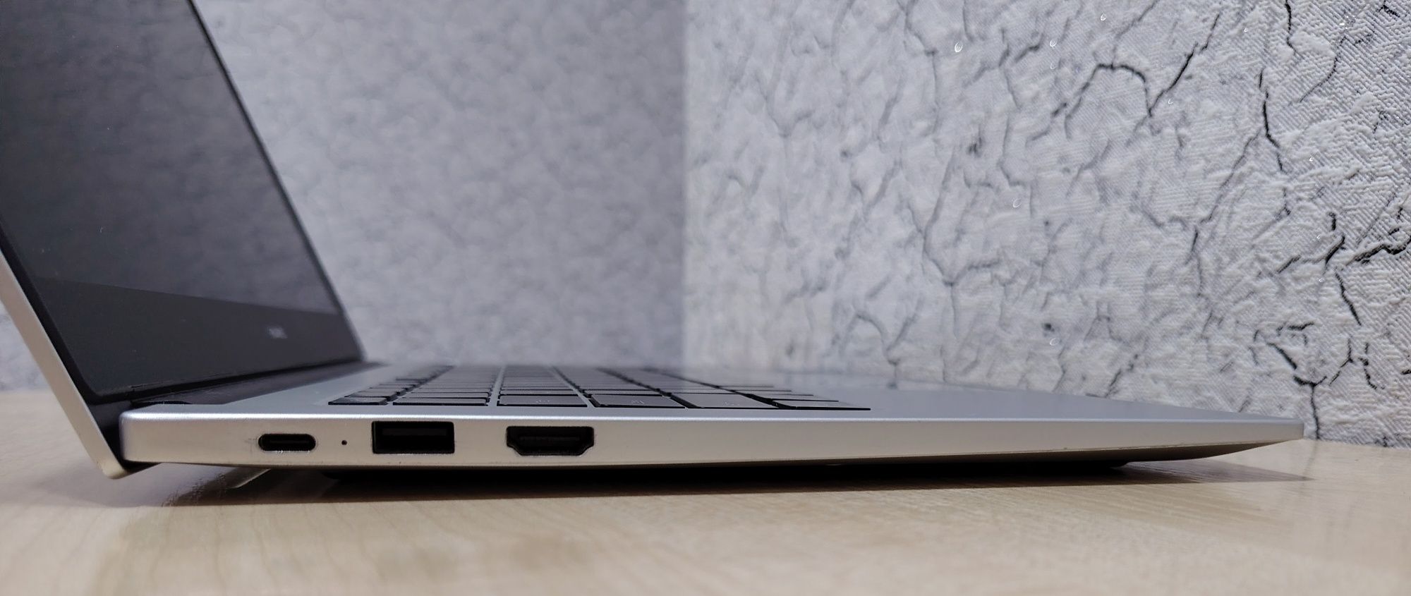 HUAWEI D14 14" IPS FHD/AMD RYZEN 5 3500U/8GB DDR4/512GB NVMe/Подсветка