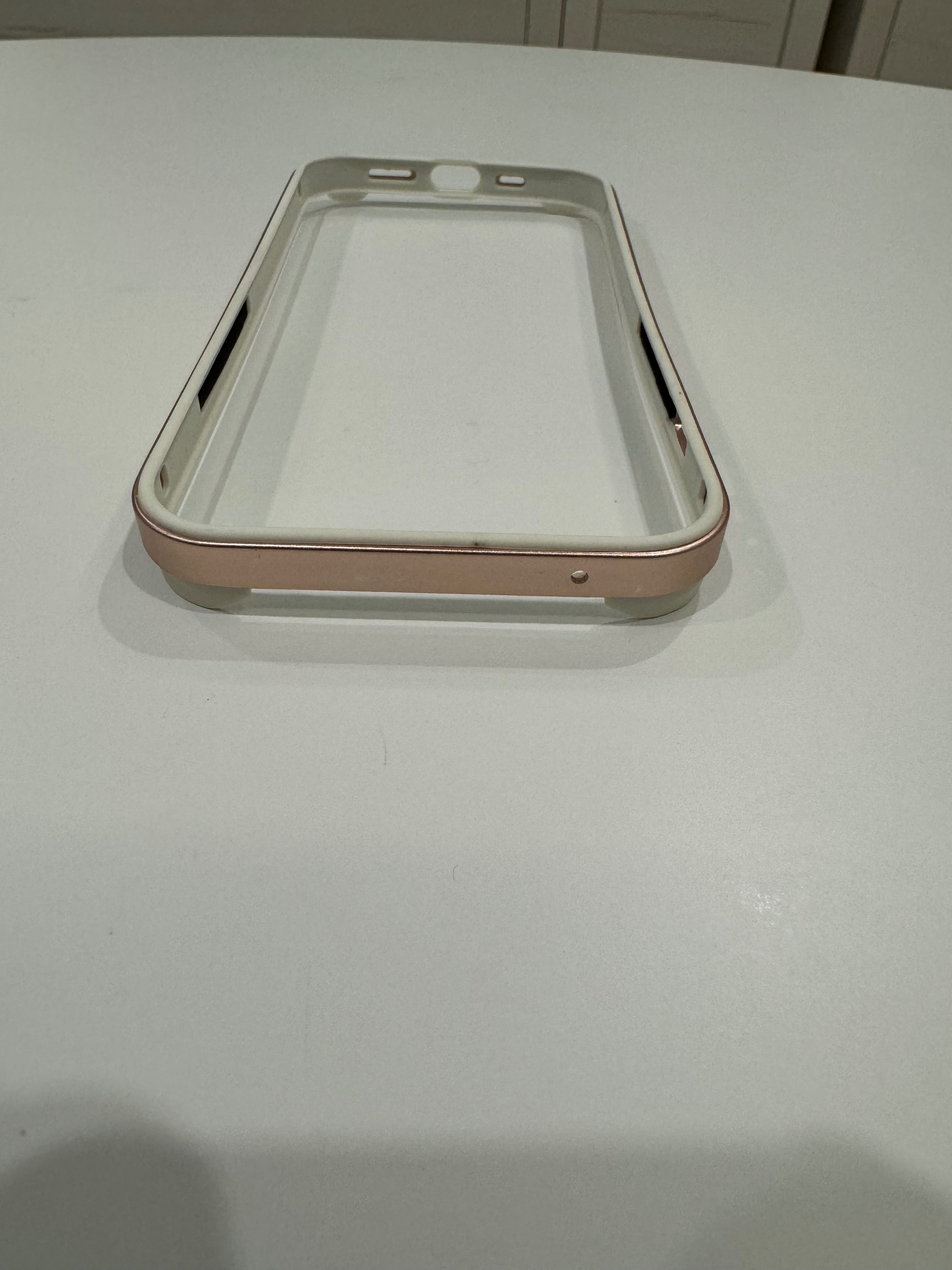 Бъмпер за iPhone 15 Pink