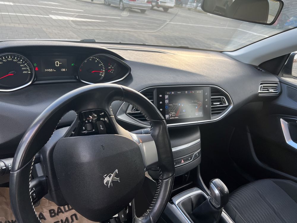 Peugeot 308 нов внос Холандия