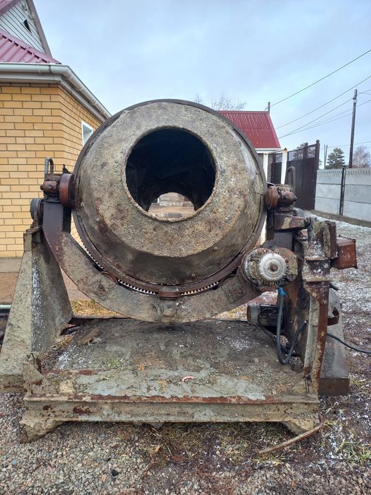 Продам бетономешалку