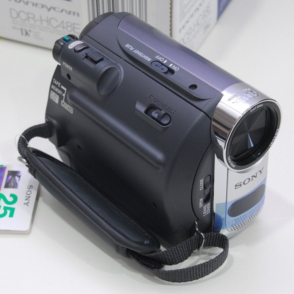 Видео камера Sony DCR-HC48E