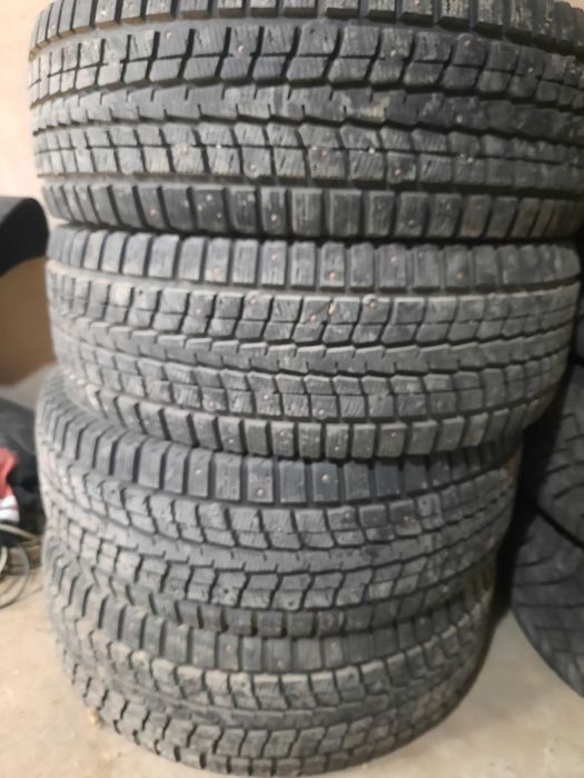 Продам шины Dunlop r17