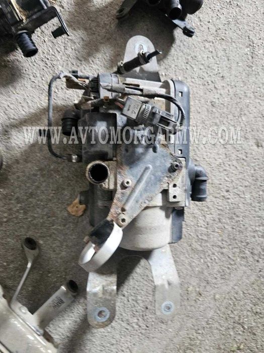 Клапани парно печка помпа подкачваща Е70 Е71 х5 х6 cd changer Бмв Bmw