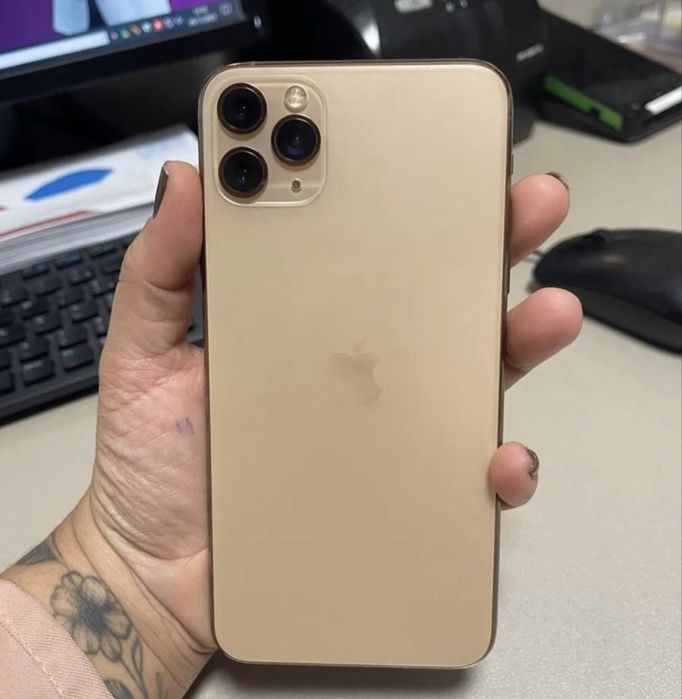 Продам iPhone 11 pro max 256gb