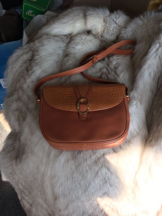 Чанти-естествена кожа