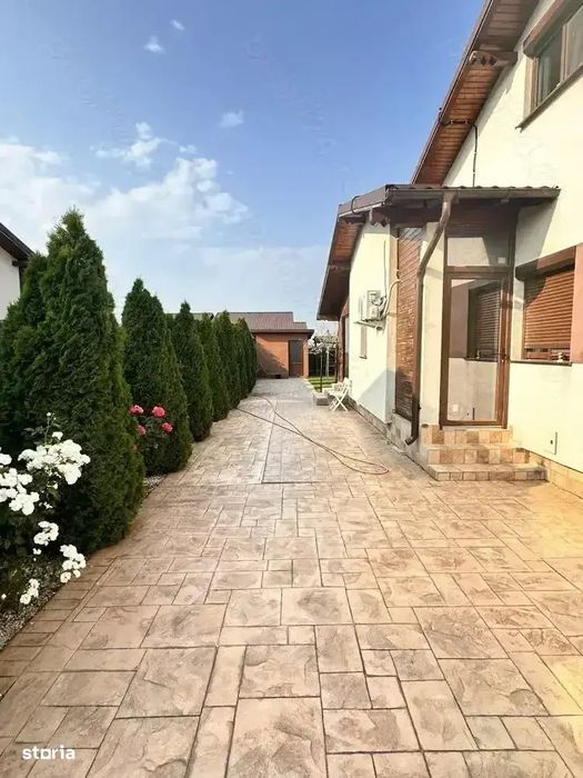 Casa De Vanzare - Zona Nord - Punct De Reper Livada