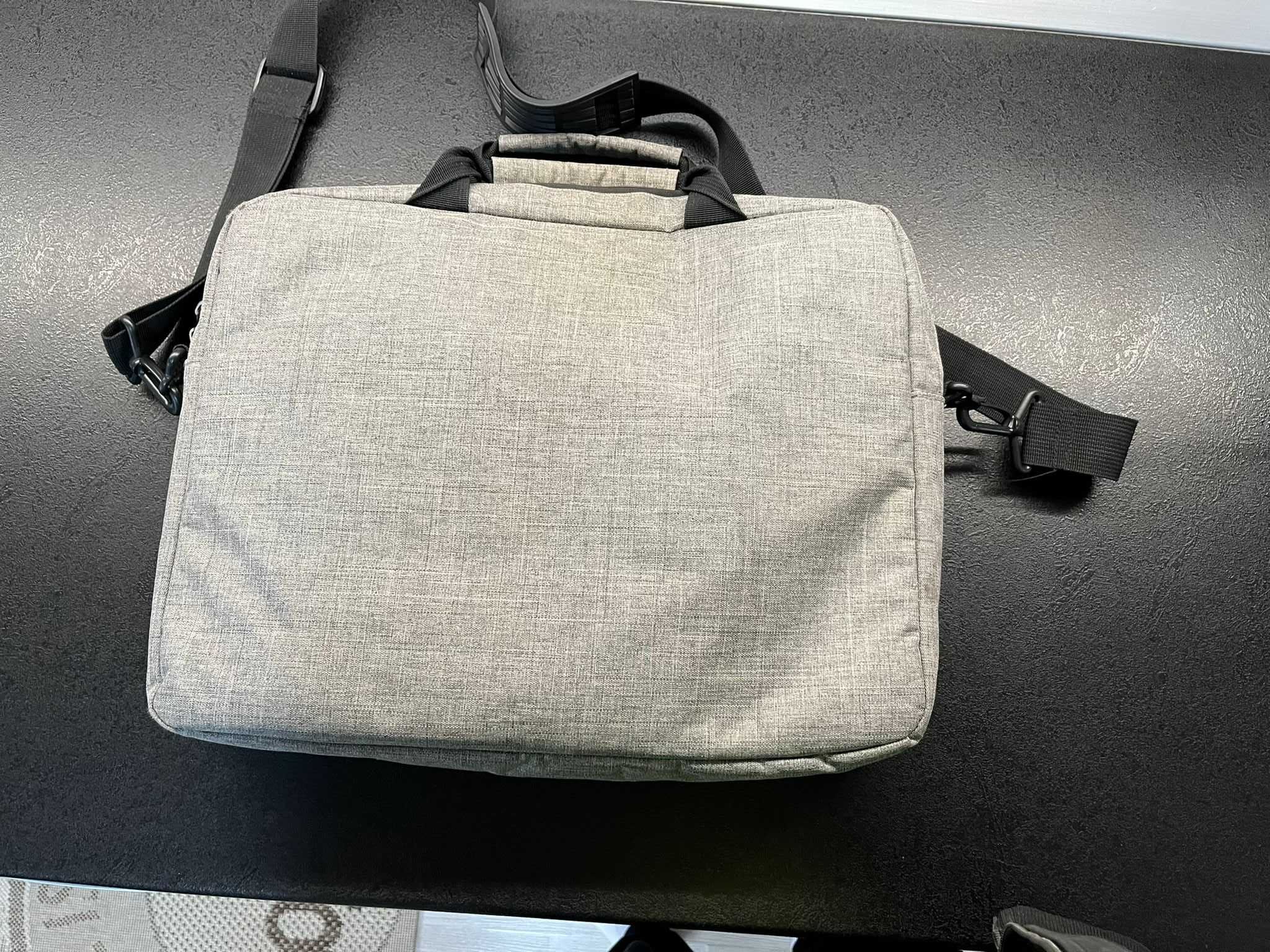 Geanta pentru laptop