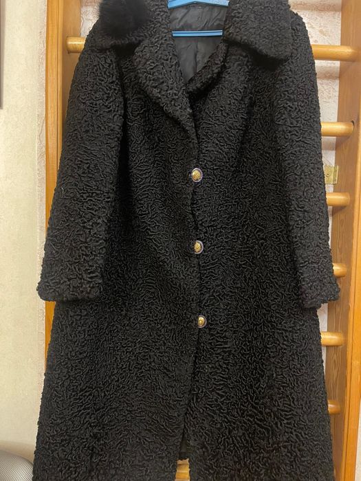 Каракулевая шуба 25000