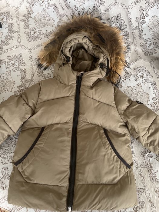 Продам зимнюю детскую куртку