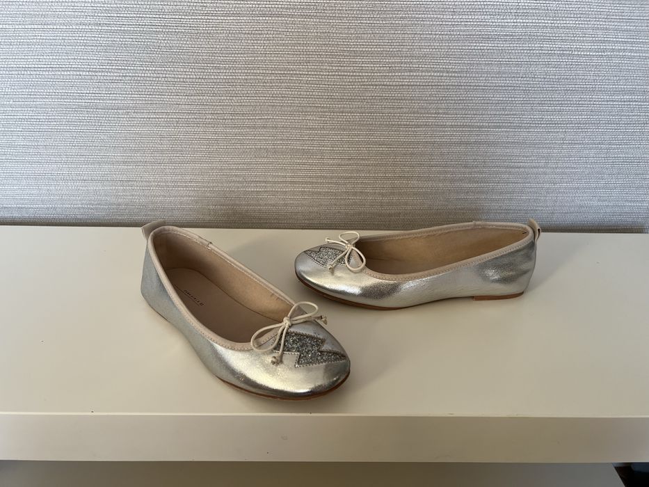 ZARA “сръбърни” балеринки н.33