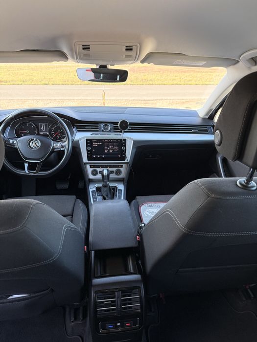 Vând urgent Volskwagen Passat automat DSG 2019 150 Cai