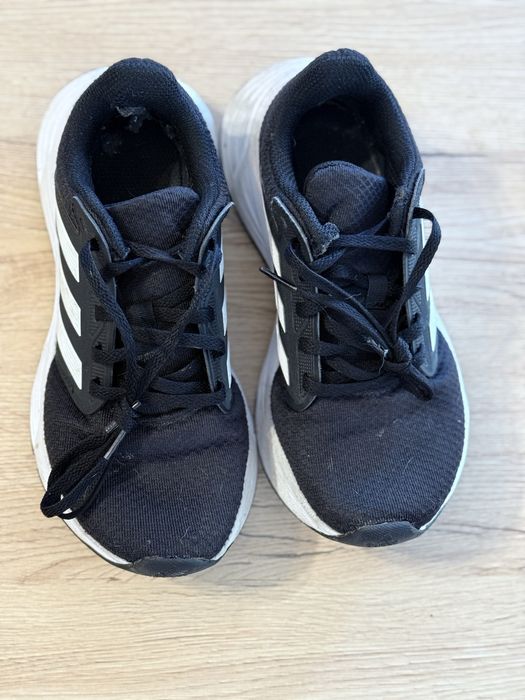 Adidas  Original - подходящи за работа или разходка