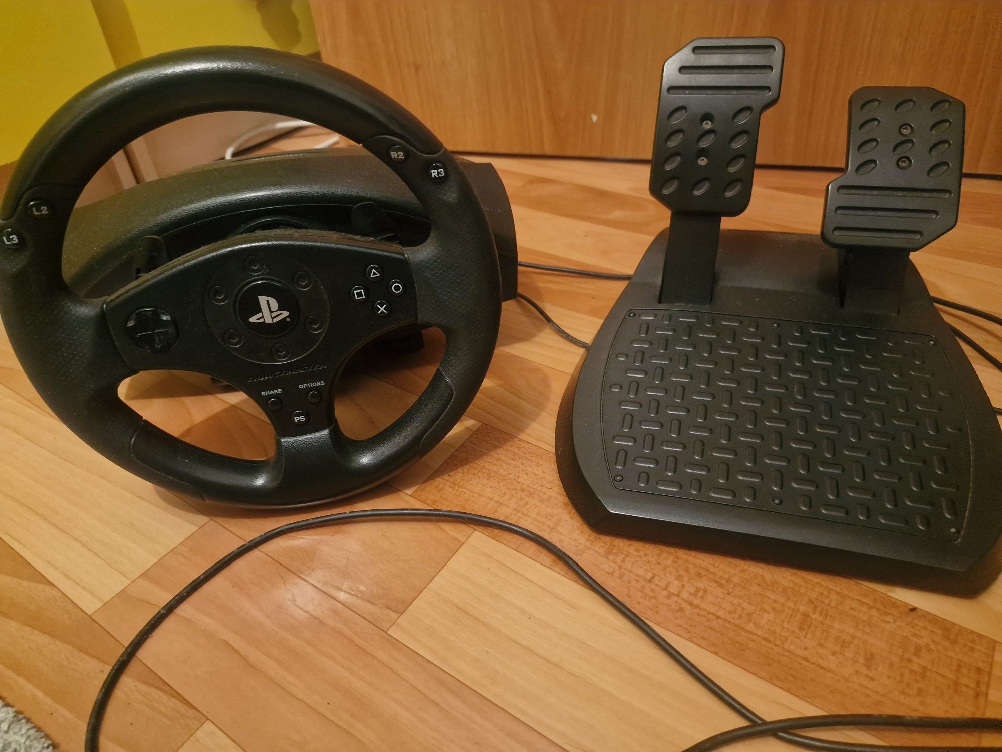 Продам игровой руль для пс4 и ПК
