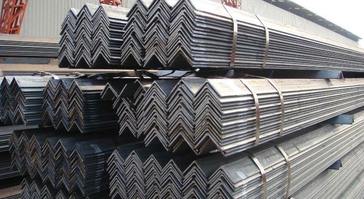 Продам металлический уголок