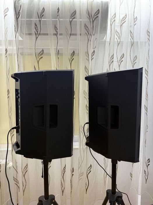 2 Boxe cu amplificator Alto TS 415, 2500W