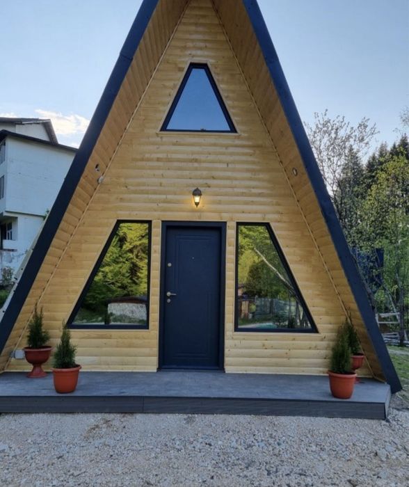 Vând cabane tip A frame