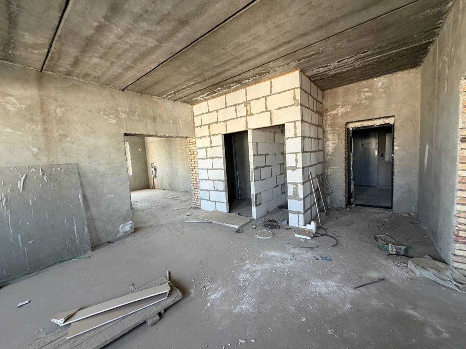 Продаётся 3х комн квартира на 7 этаже Ор-р Чевар бахт люкс