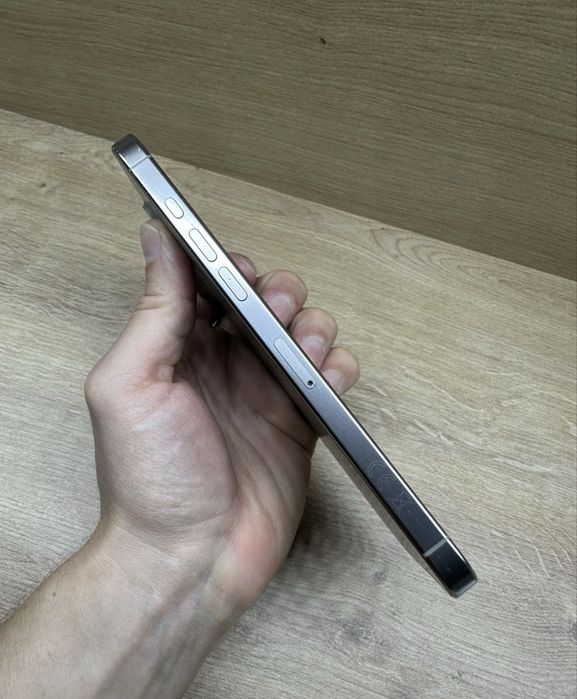 iPhone 16 PRO MAX  256 GB  EXTRA iMPeCaBiL