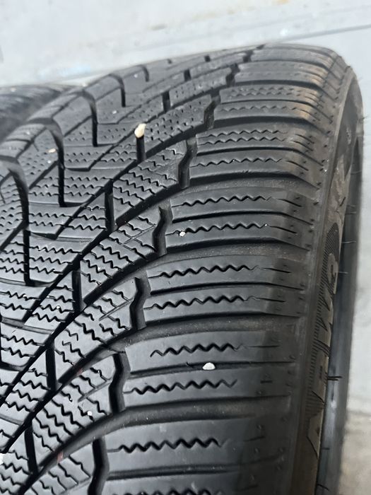 2 бр. зимни гуми 235/45/19 Arivo DOT 2322 6,8 mm