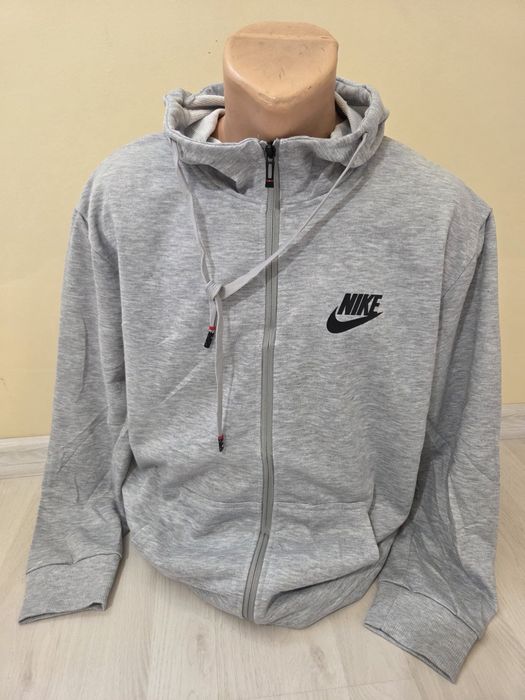Oferta!  Trening Nike unisex din 3 piese.
