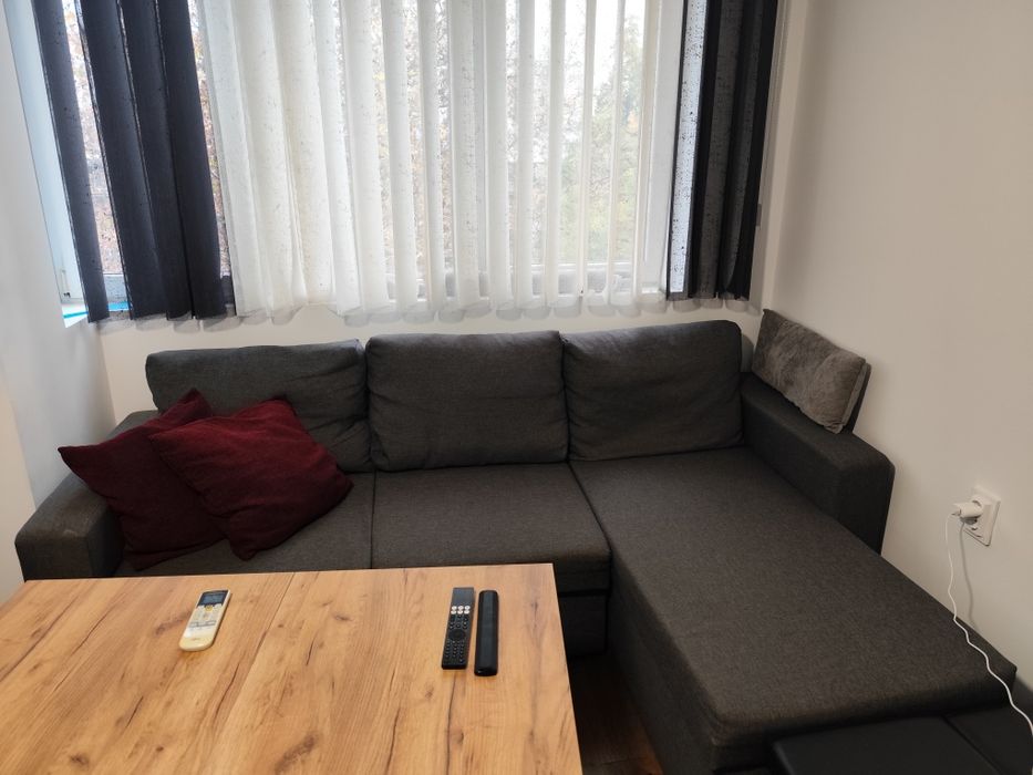 Разтегателен диван