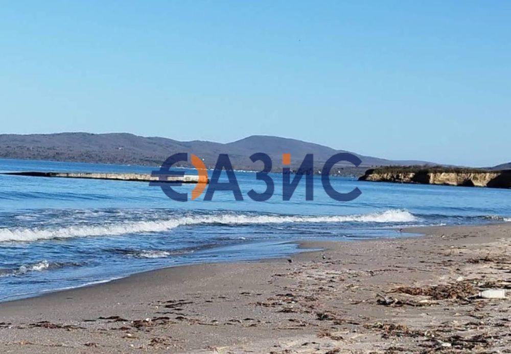 Продава се Двустаен апартамент в Бургас, Център - 61 кв.м за 1509 €/кв.м - Снимка #8