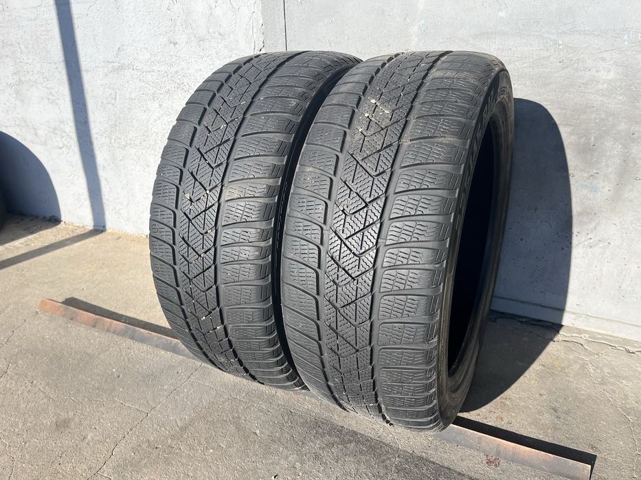 2 бр. зимни гуми 225/45/17 Pirelli DOT 3218 6 mm