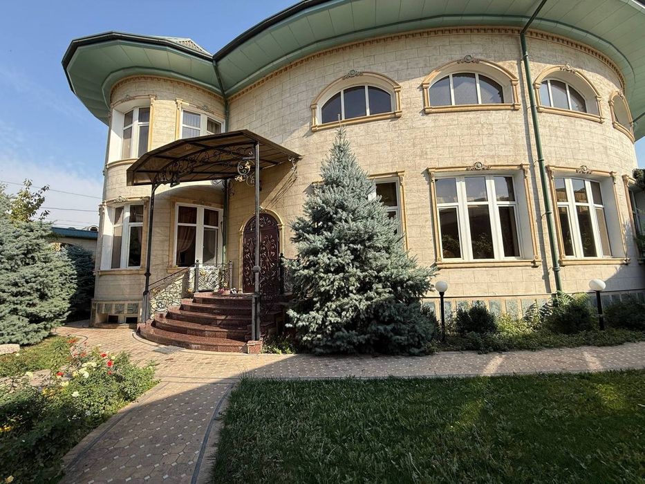 Продается дом 9 соток 
Мирзо-Улугбекский район 
Ориентир: Центр Лунача