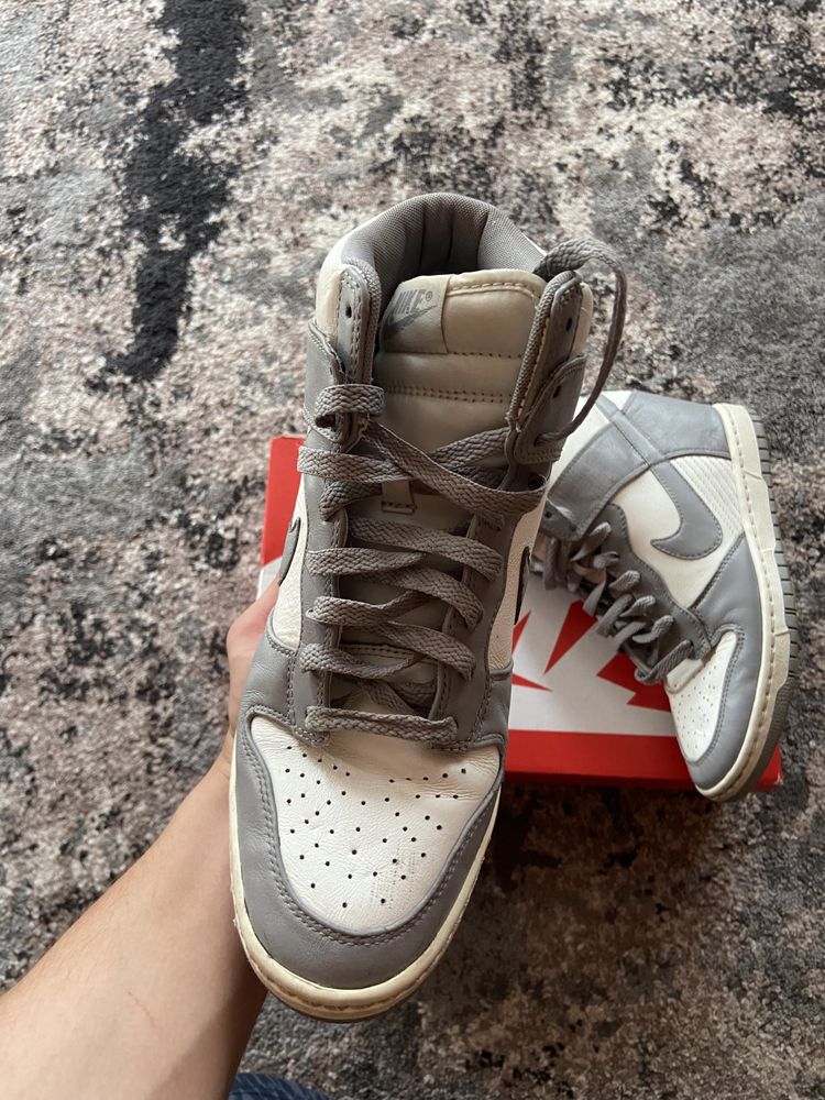 Vând nike dunk grey