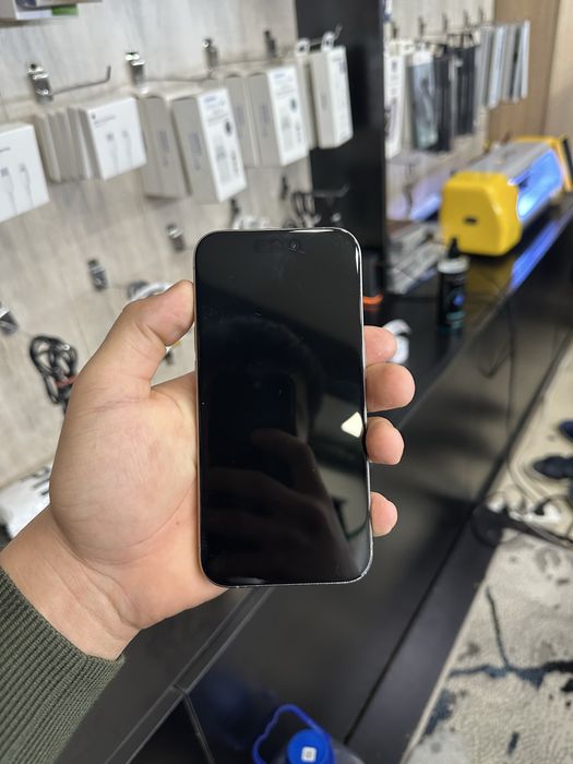 Iphone 15 pro. . . .