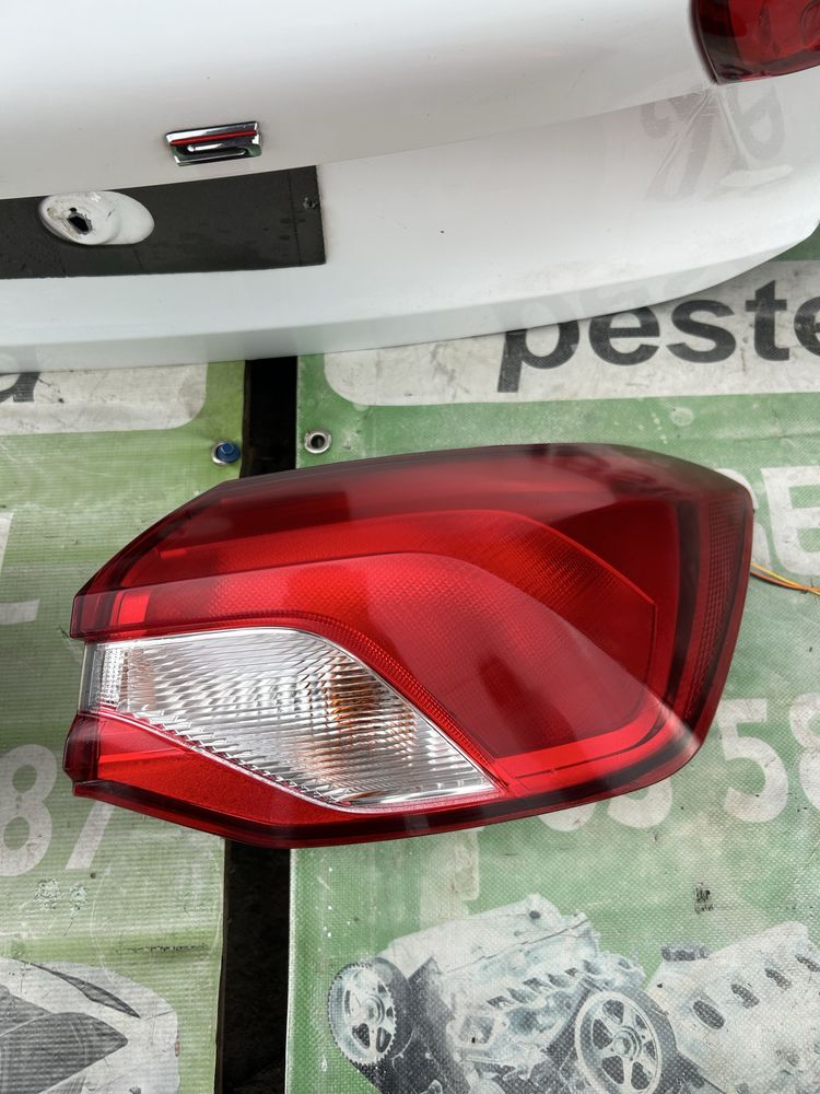 Stop dreapta aripă  Ford Focus 4 hatchback