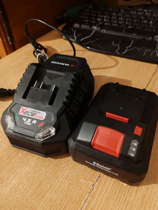 Acumulator Parkside 4Ah Smart 20v Performance baterie + incarcator 4.5