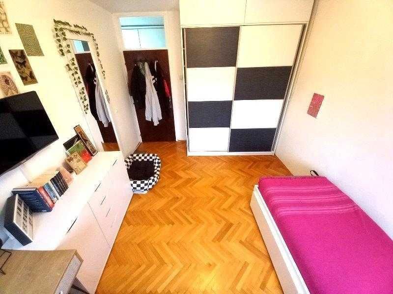 Дава се под наем Тристаен апартамент в Пловдив, Остромила - 81 кв.м за 428.4 € - Снимка #2